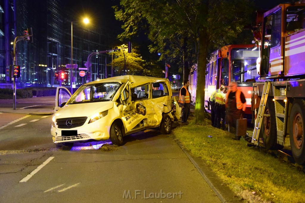 VU PKW Strab Koeln Niehl Amsterdamerstr Friedrich Karlstr P311.JPG - Miklos Laubert